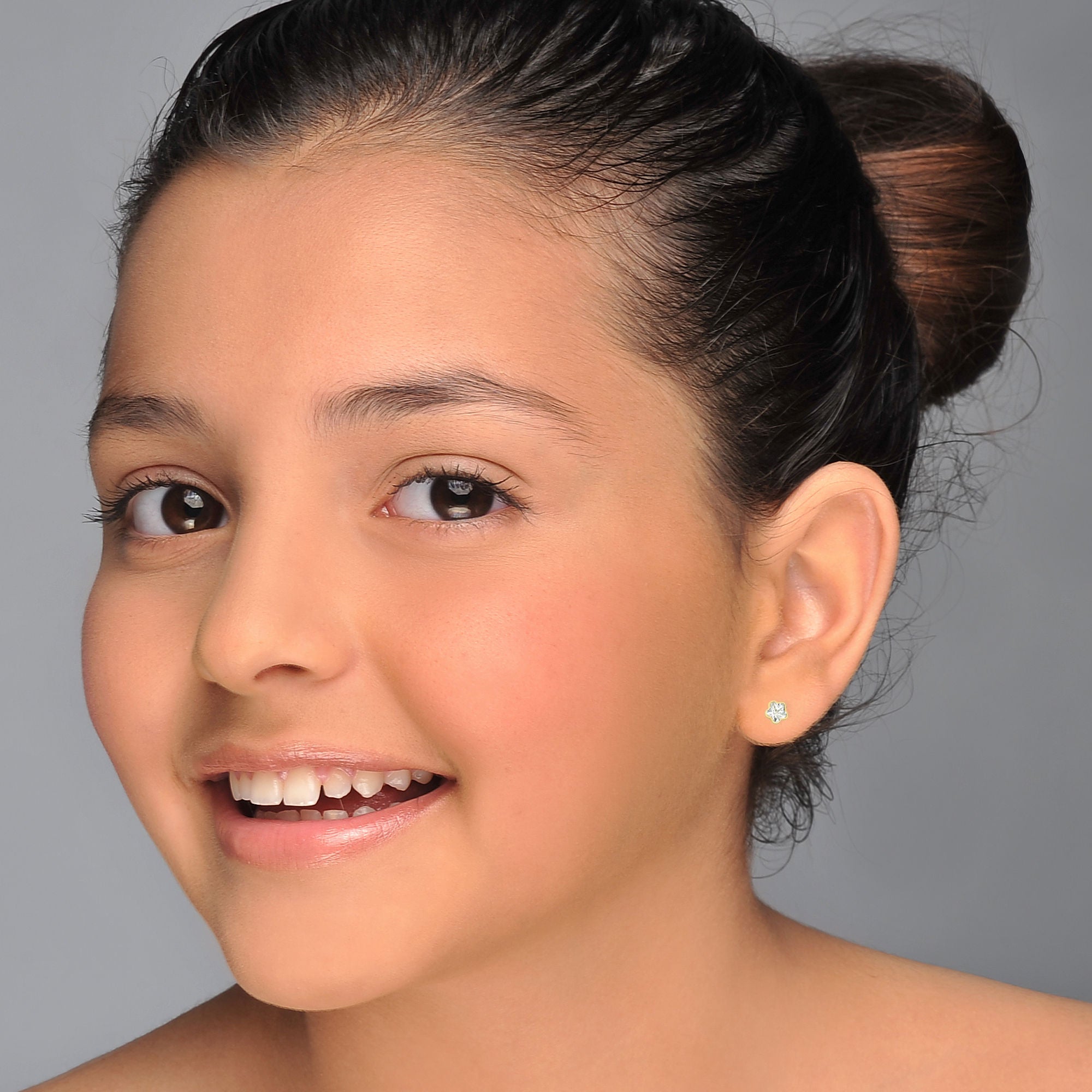 עגילים צמודים מזהב צהוב 14 קראט - כוכב הערב עגילים צמודים מזהב צהוב 14 קראט - כוכב הערב