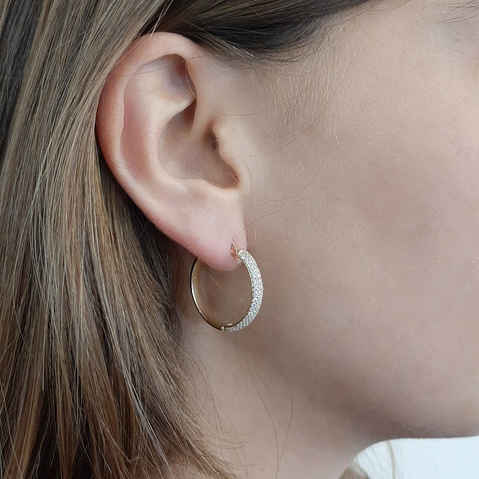 עגילי נשים מזהב צהוב 14 קראט - חישוק נוצץ גדול עגילי נשים מזהב צהוב 14 קראט - חישוק נוצץ גדול