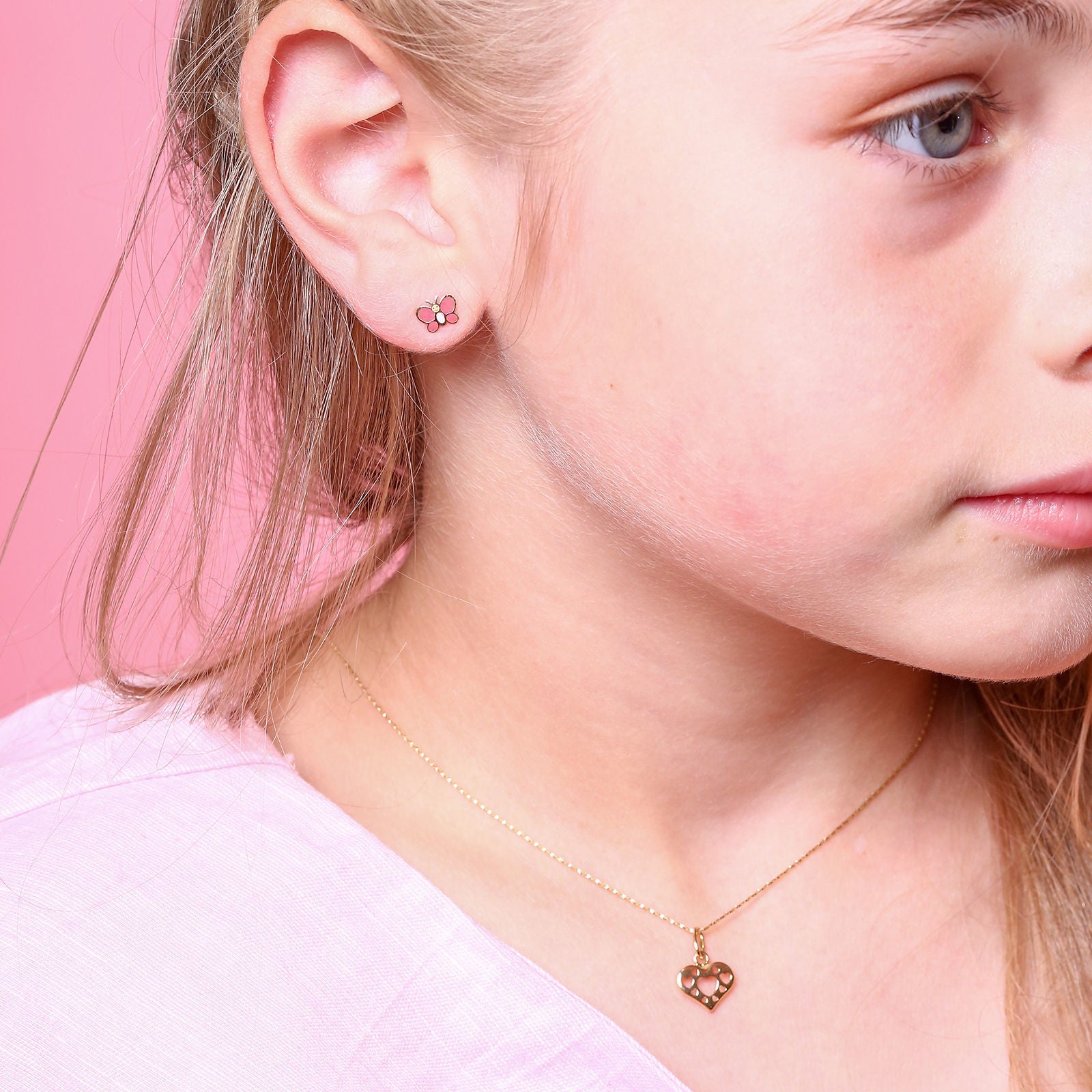 עגילים צמודים מזהב צהוב 14 קראט - פרפר אופטימי עגילים צמודים מזהב צהוב 14 קראט - פרפר אופטימי