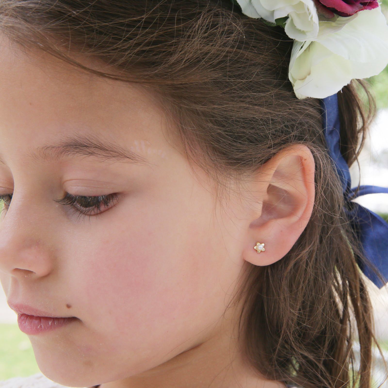 עגילים צמודים מזהב צהוב 14 קראט - פנינה כוכבה עגילים צמודים מזהב צהוב 14 קראט - פנינה כוכבה