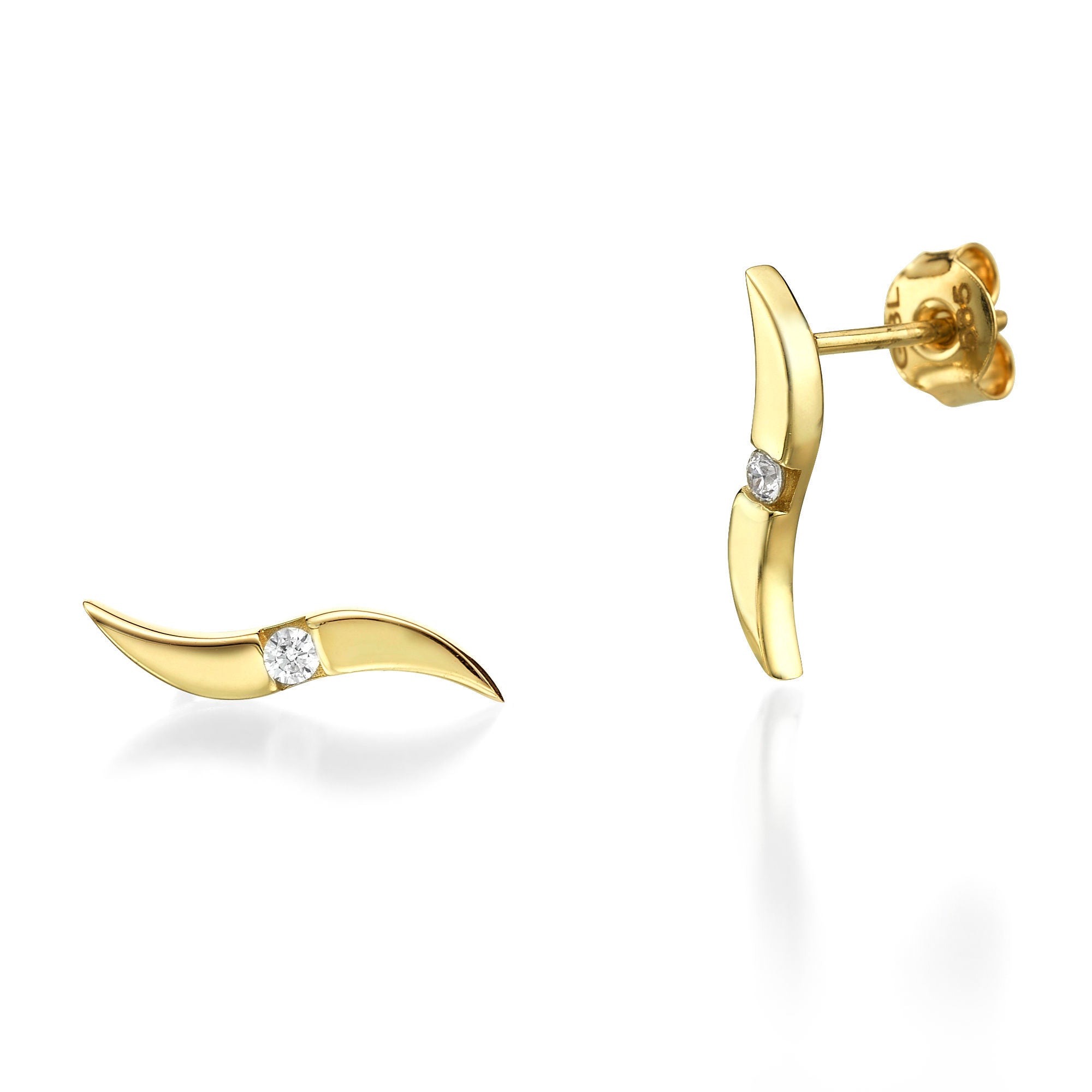 עגילים צמודים מזהב צהוב 14 קראט - גלים נוצצים עגילים צמודים מזהב צהוב 14 קראט - גלים נוצצים