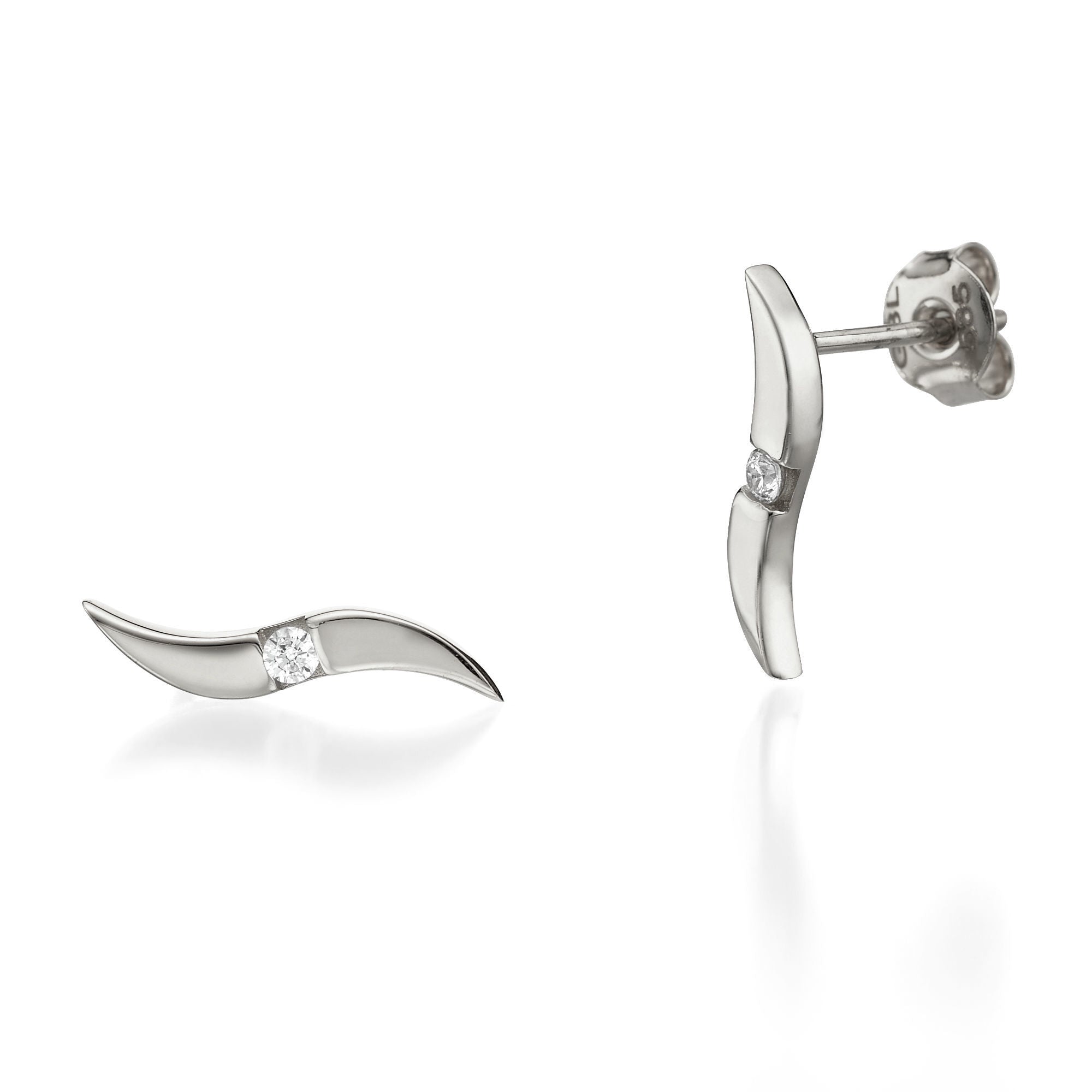 עגילים צמודים מזהב לבן 14 קראט - גלים נוצצים עגילים צמודים מזהב לבן 14 קראט - גלים נוצצים