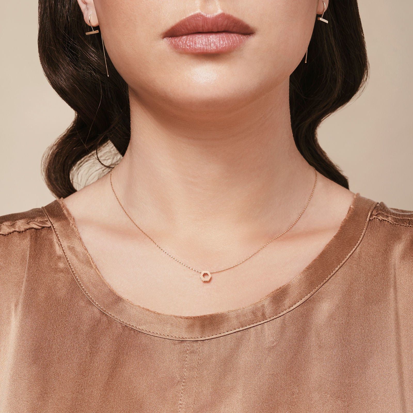 תליון ושרשרת מזהב לבן 14 קראט - הקסגון תליון ושרשרת מזהב לבן 14 קראט - הקסגון