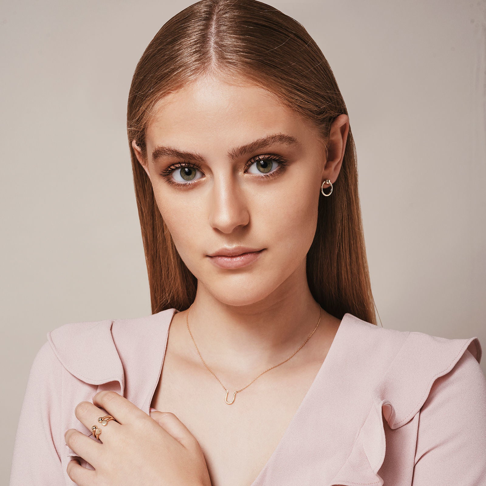 עגילים צמודים מזהב צהוב 14 קראט - כדור עליון עגילים צמודים מזהב צהוב 14 קראט - כדור עליון