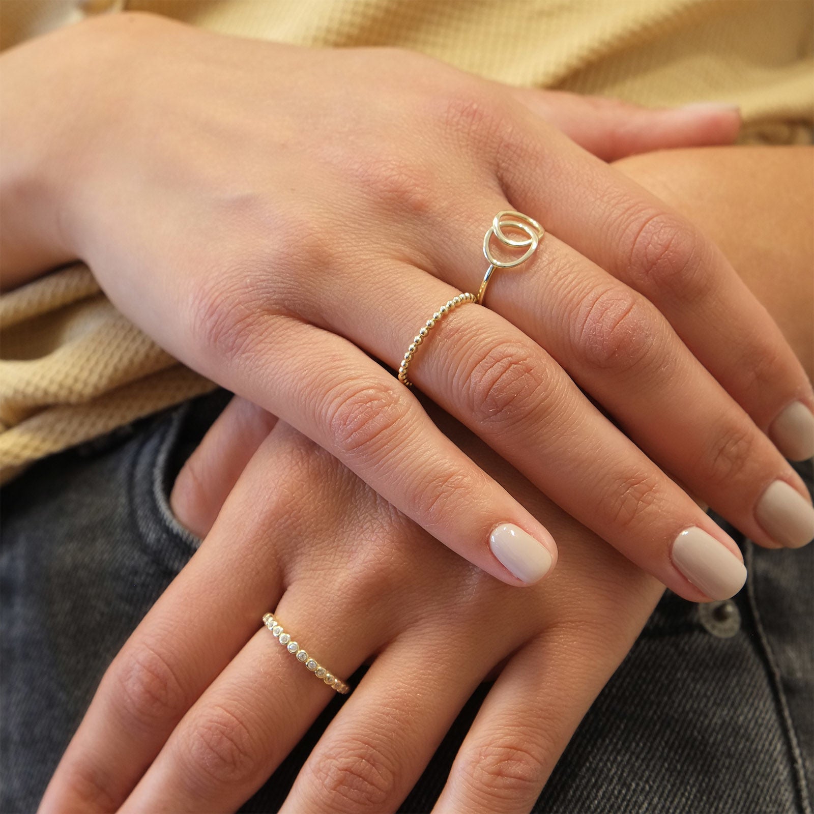 טבעת מזהב צהוב 14 קראט - כדורים טבעת מזהב צהוב 14 קראט - כדורים