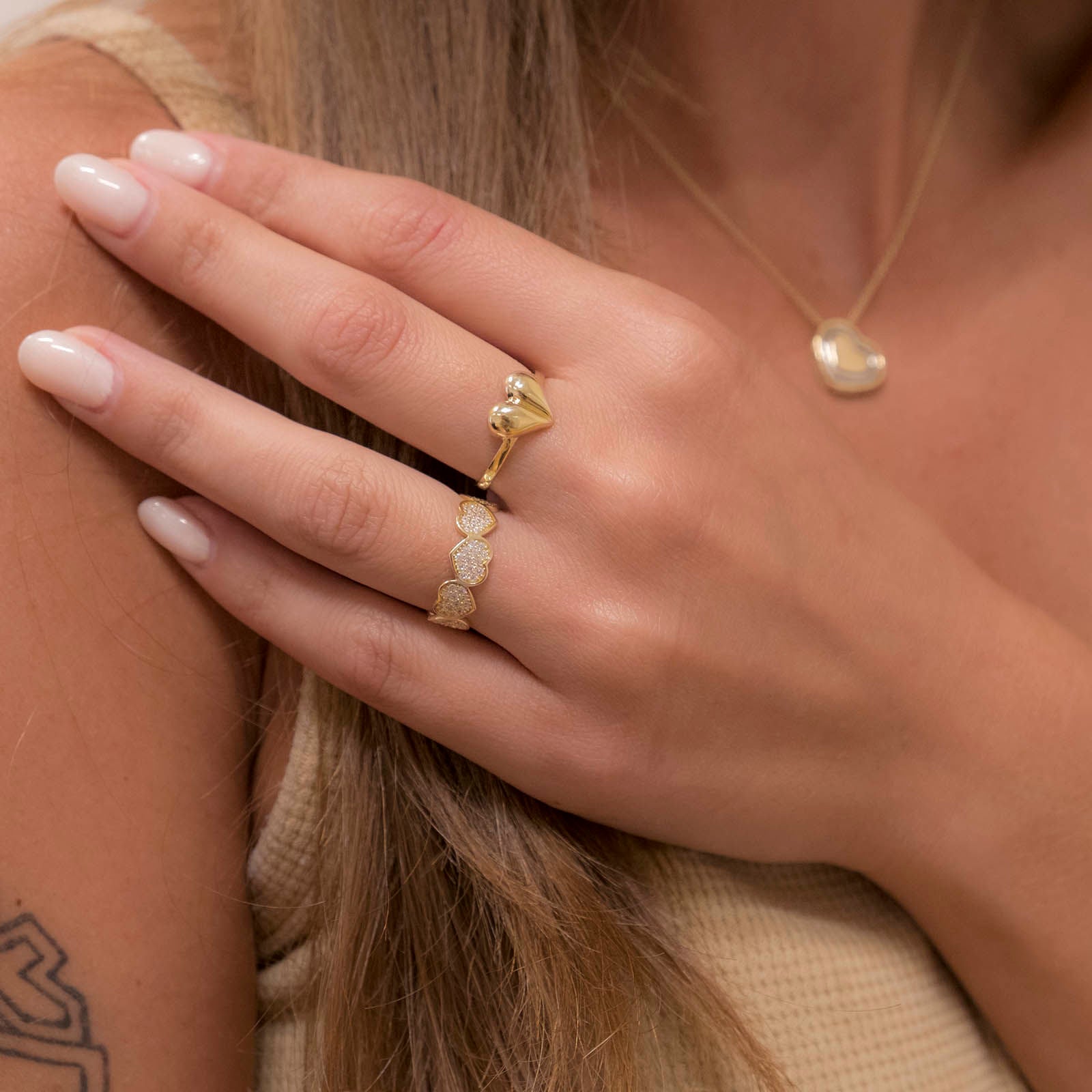 טבעת מזהב צהוב 14 קראט - לב עמוק טבעת מזהב צהוב 14 קראט - לב עמוק