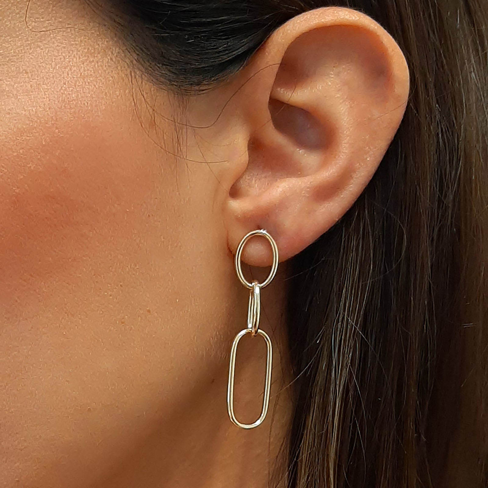 עגילים תלויים מזהב צהוב 14 קראט - ממפיס עגילים תלויים מזהב צהוב 14 קראט - ממפיס