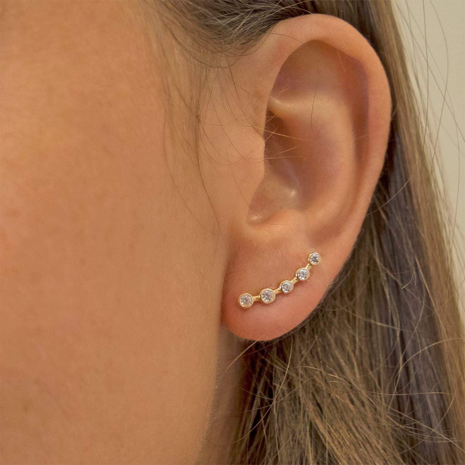 עגילים מטפסים מזהב צהוב 14 קראט - שביל החלב עגילים מטפסים מזהב צהוב 14 קראט - שביל החלב