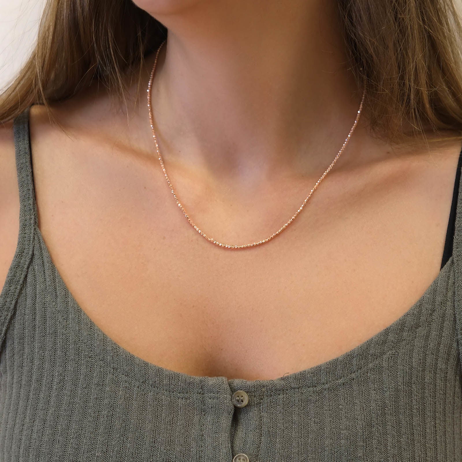 שרשרת לאישה מזהב ורוד 14 קראט - כדורים שרשרת לאישה מזהב ורוד 14 קראט - כדורים