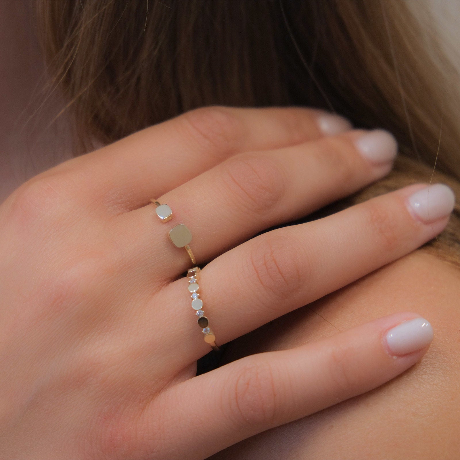 טבעת פתוחה מזהב צהוב 14 קראט - קוביות יולי טבעת פתוחה מזהב צהוב 14 קראט - קוביות יולי