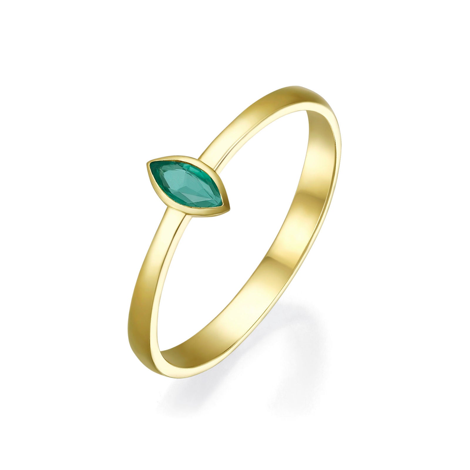 טבעת אמרלד מזהב צהוב 14 קראט  - ולנסיה טבעת אמרלד מזהב צהוב 14 קראט  - ולנסיה