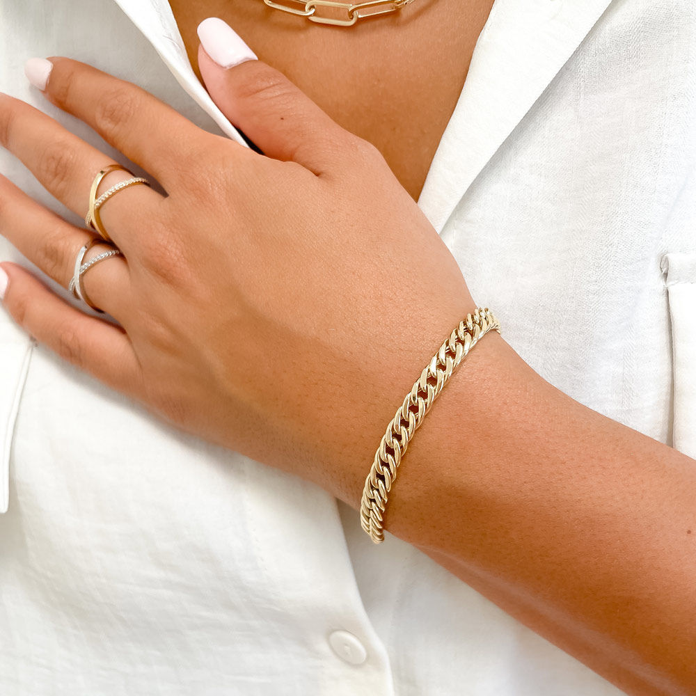 צמיד לאישה מזהב צהוב 14 קראט - צמיד חוליות שטוח S צמיד לאישה מזהב צהוב 14 קראט - צמיד חוליות שטוח S