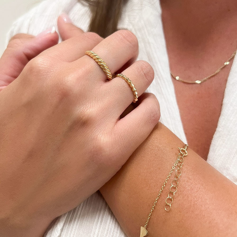 טבעת לנשים מזהב צהוב 14 קראט - סופי טבעת לנשים מזהב צהוב 14 קראט - סופי