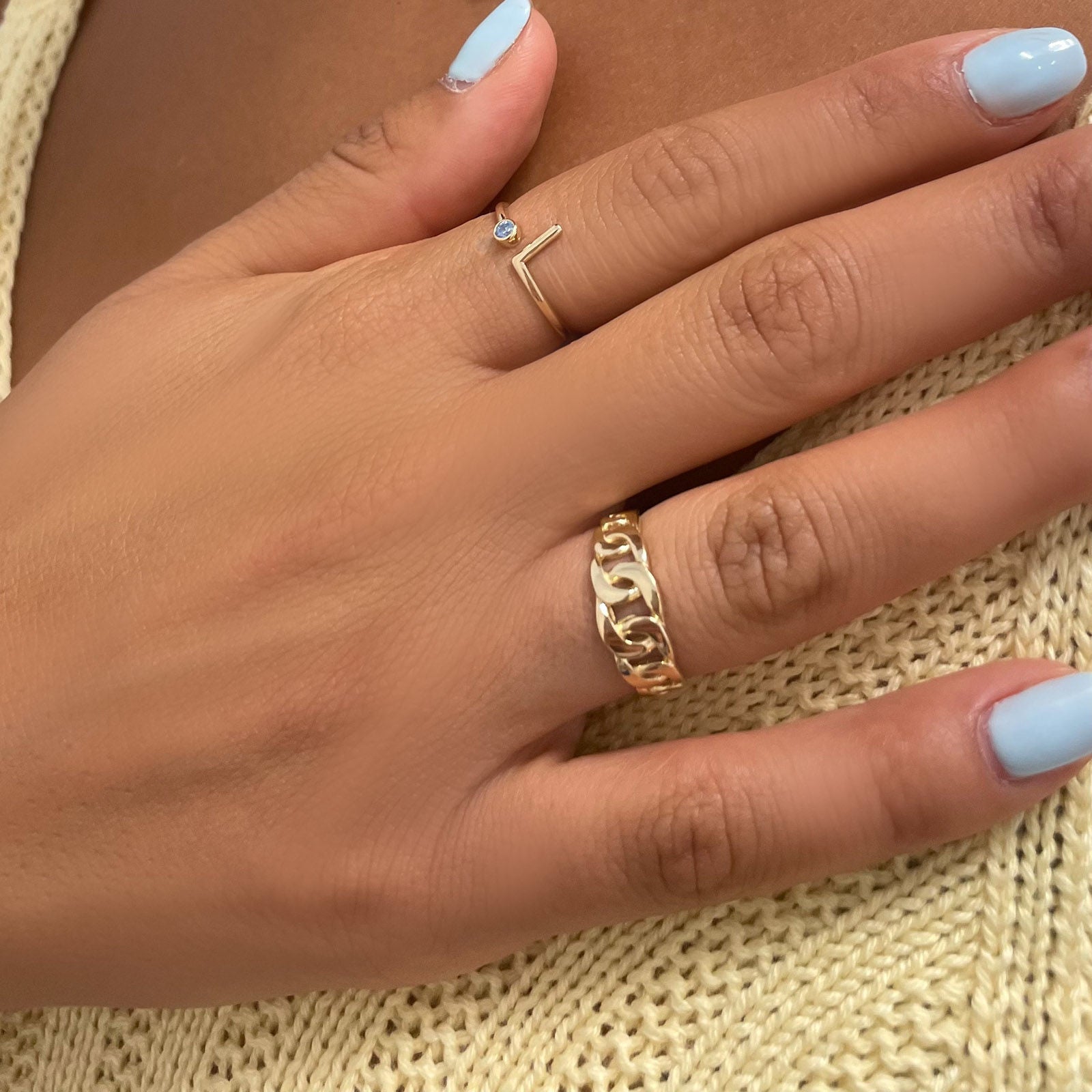 טבעת לנשים מזהב צהוב 14 קראט - חוליות שטוחות טבעת לנשים מזהב צהוב 14 קראט - חוליות שטוחות