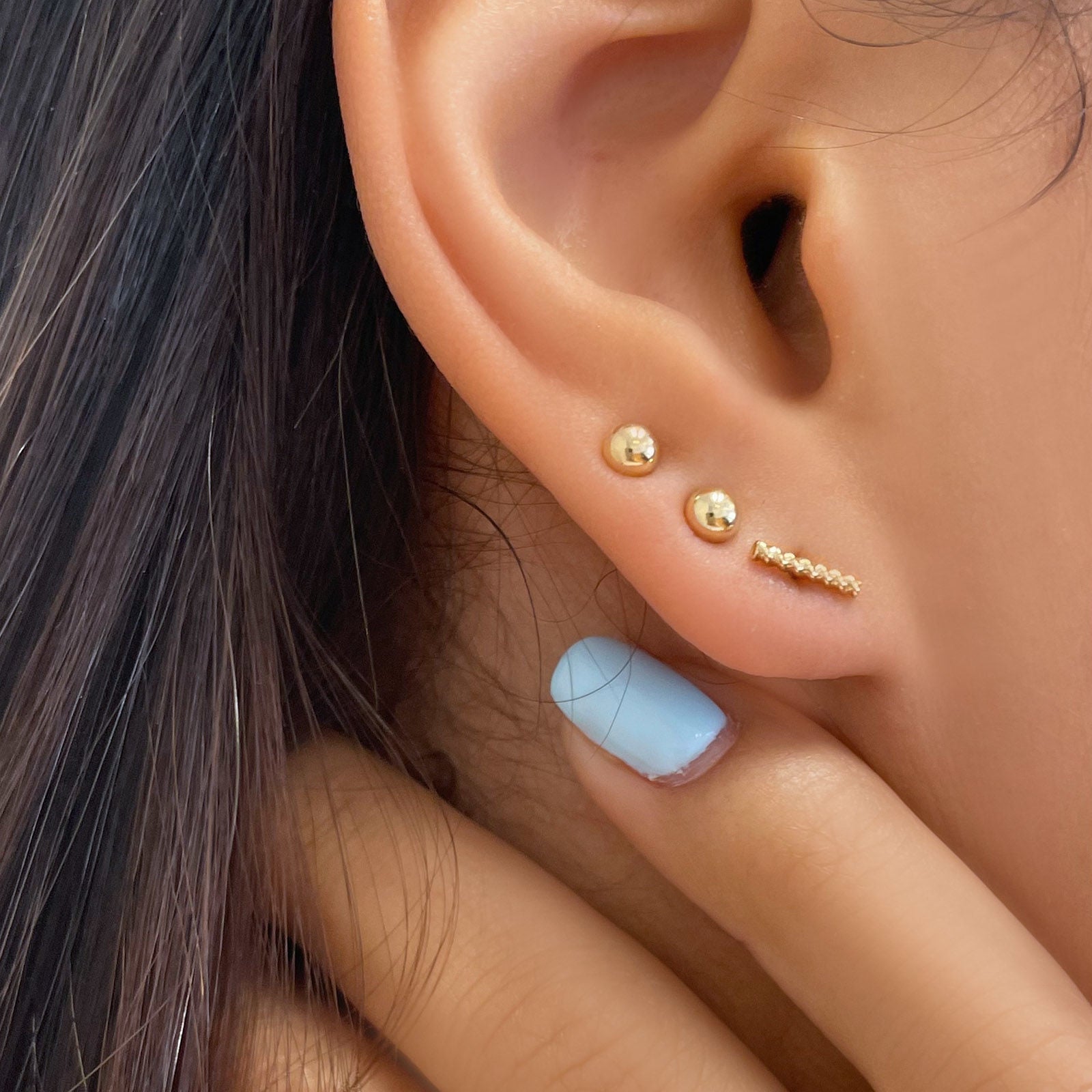 עגילים צמודים מזהב צהוב 14 קראט - בר חבל עגילים צמודים מזהב צהוב 14 קראט - בר חבל