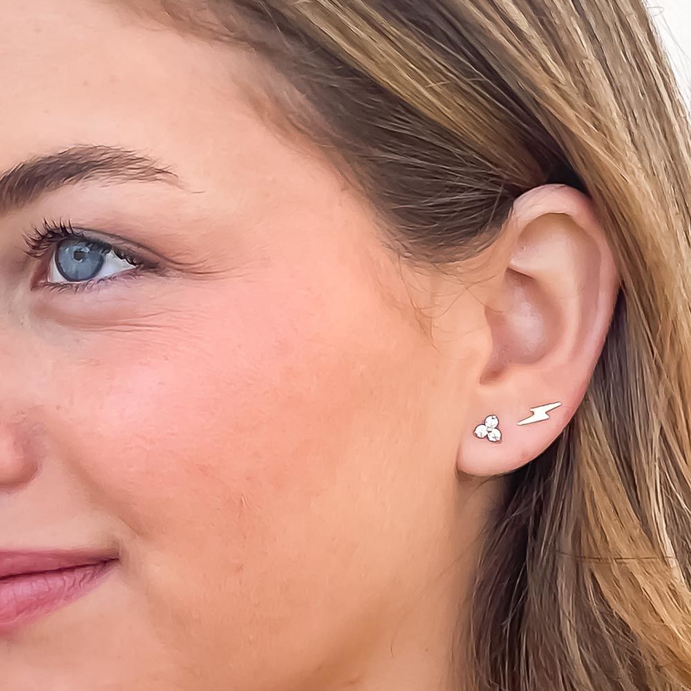 עגילים צמודים מזהב צהוב 14 קראט - מליסה עגילים צמודים מזהב צהוב 14 קראט - מליסה