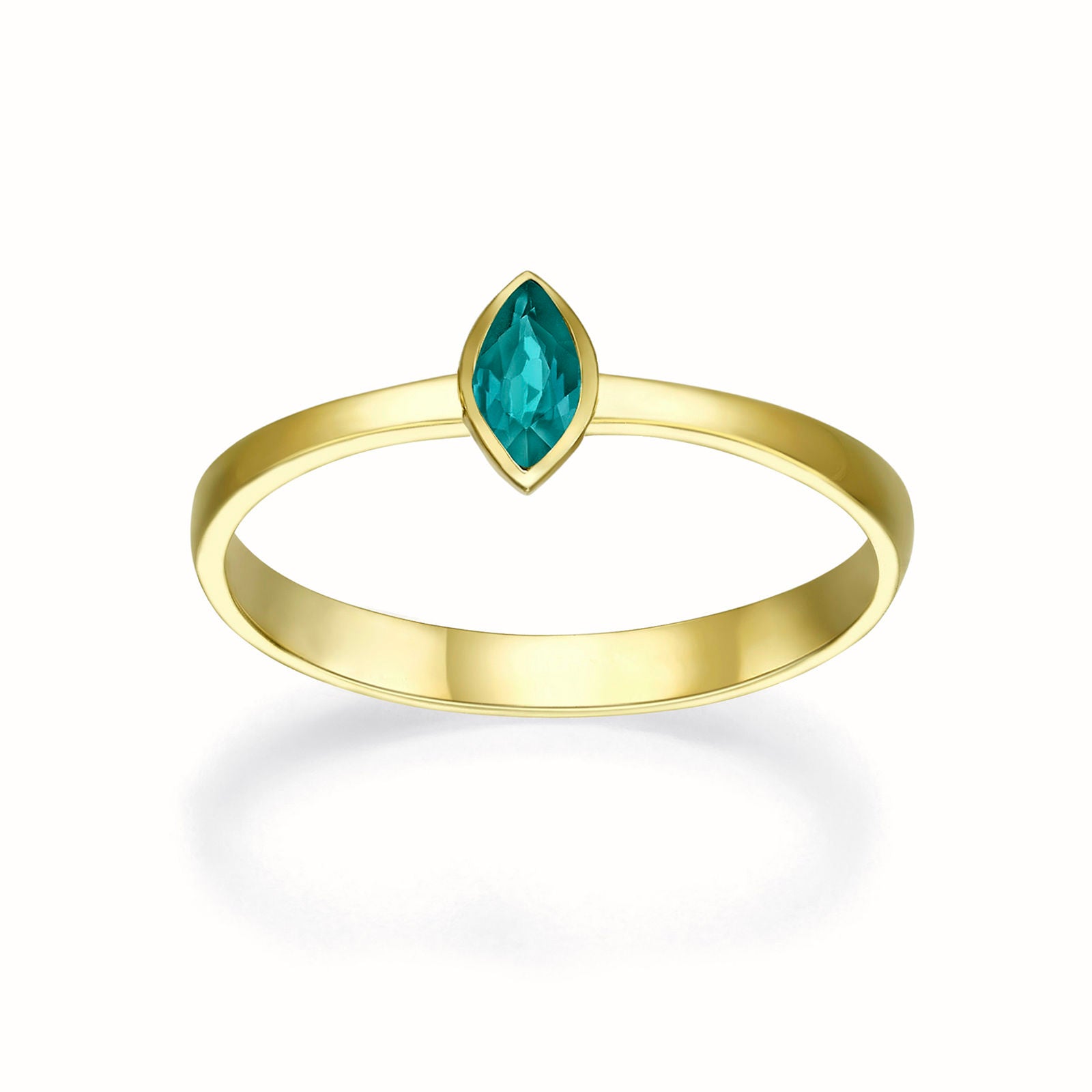 טבעת אמרלד מזהב צהוב 14 קראט - יולי ירוקה טבעת אמרלד מזהב צהוב 14 קראט - יולי ירוקה