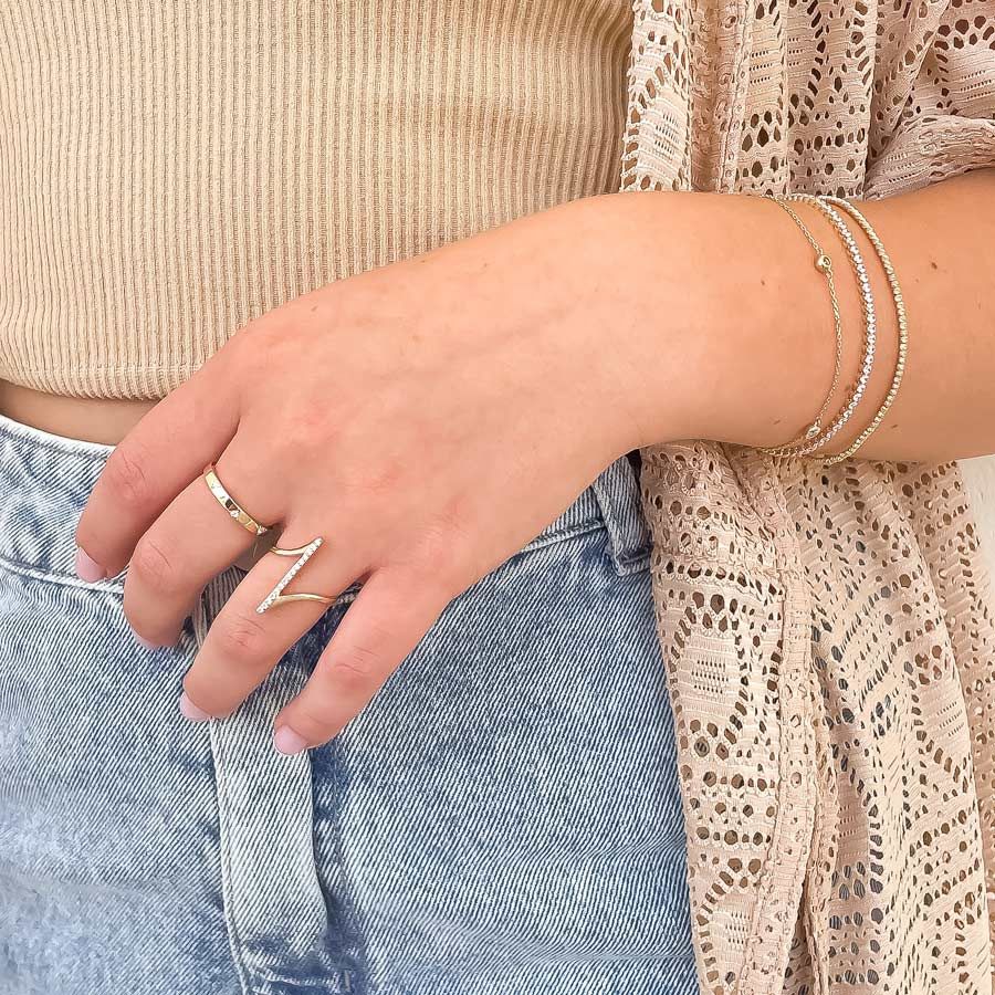 טבעת לנשים מזהב צהוב 14 קראט - ריבר טבעת לנשים מזהב צהוב 14 קראט - ריבר