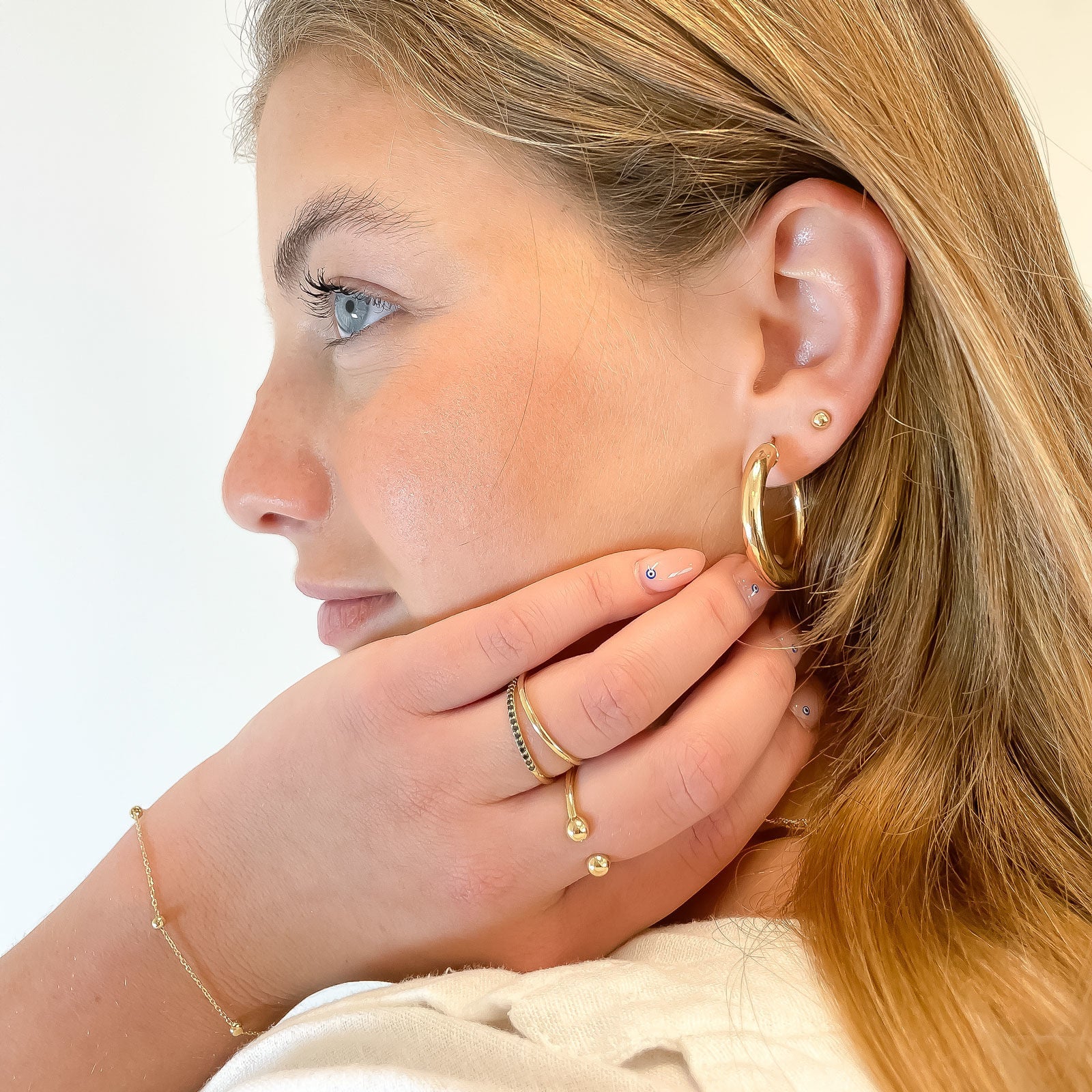 טבעת לנשים מזהב צהוב 14 קראט - ריינה שחורה טבעת לנשים מזהב צהוב 14 קראט - ריינה שחורה