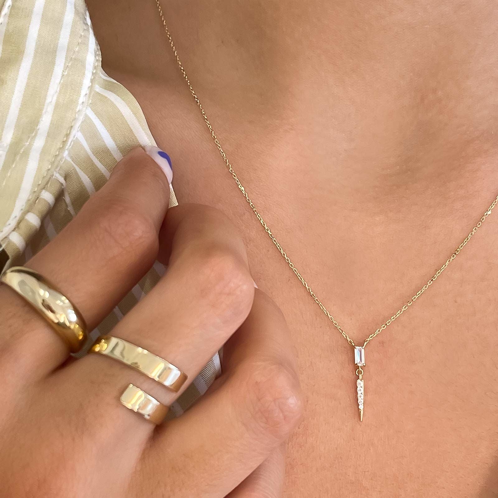 תליון ושרשרת מזהב צהוב 14 קראט - לארה תליון ושרשרת מזהב צהוב 14 קראט - לארה