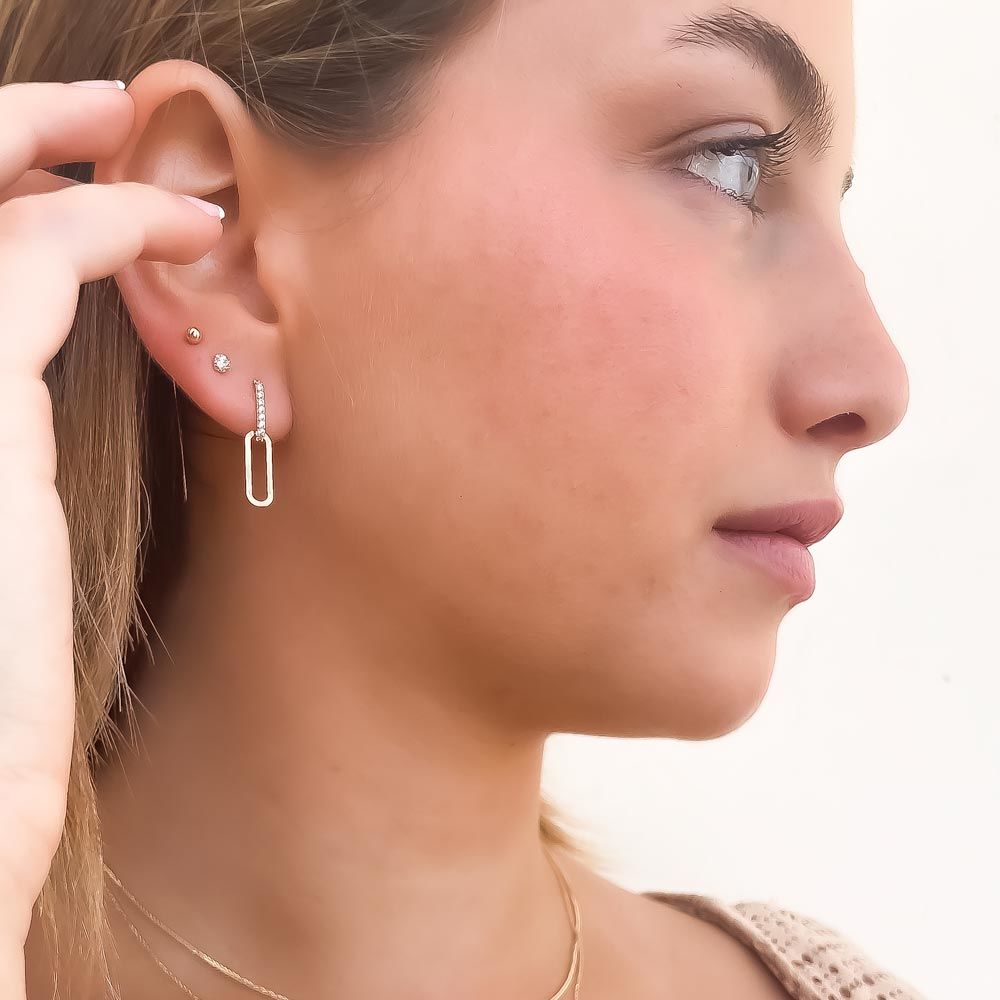 עגילים תלויים מזהב צהוב 14 קראט - ניקולה עגילים תלויים מזהב צהוב 14 קראט - ניקולה