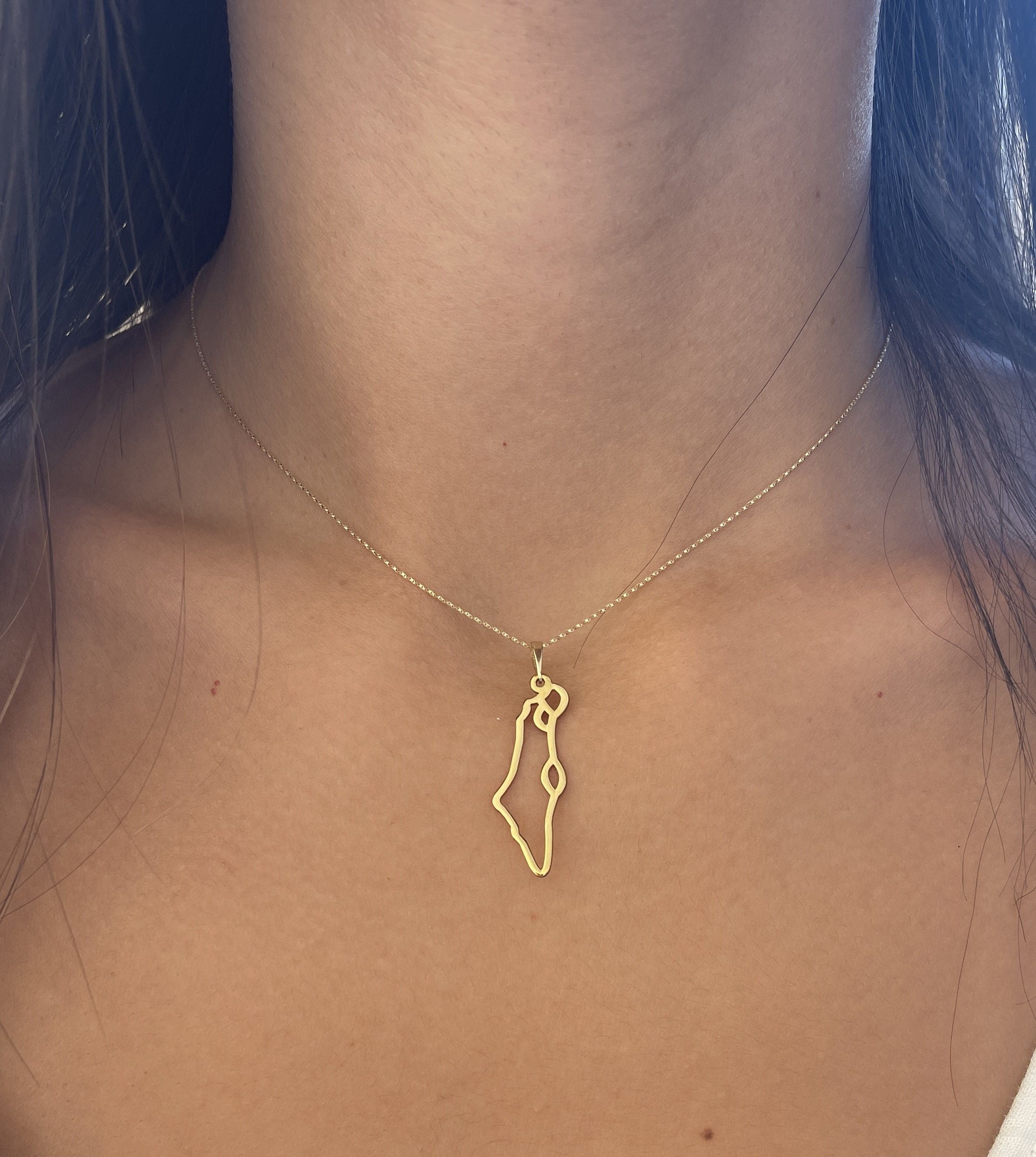 תליון ושרשרת מזהב ורוד 14 קראט - מפת ישראל תליון ושרשרת מזהב ורוד 14 קראט - מפת ישראל