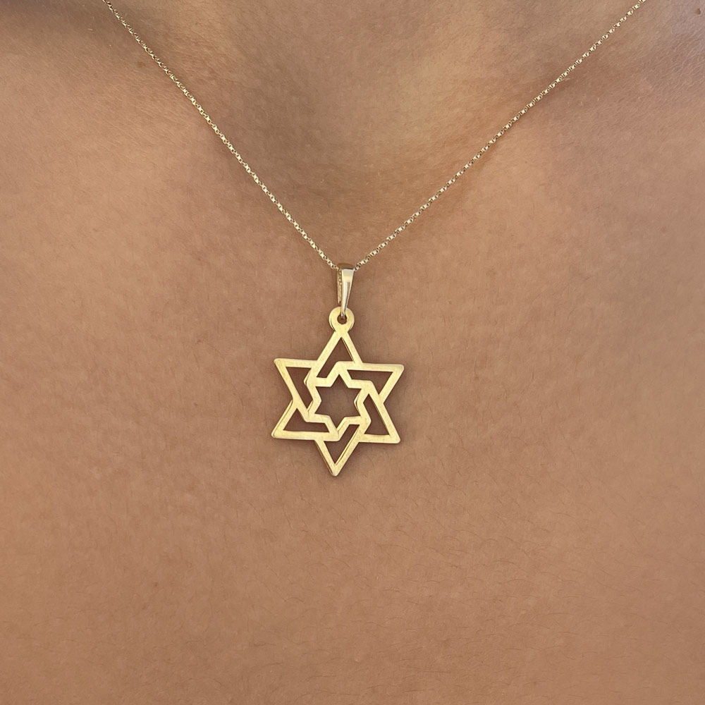 תליון ושרשרת מזהב צהוב 14 קראט - מגן דוד מעוטר תליון ושרשרת מזהב צהוב 14 קראט - מגן דוד מעוטר