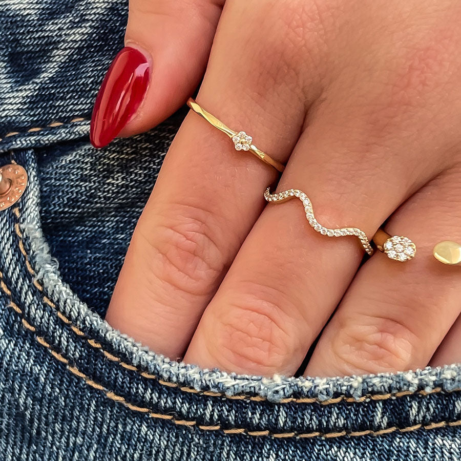 טבעת לנשים מזהב צהוב 14 קראט - פרח סיירה טבעת לנשים מזהב צהוב 14 קראט - פרח סיירה