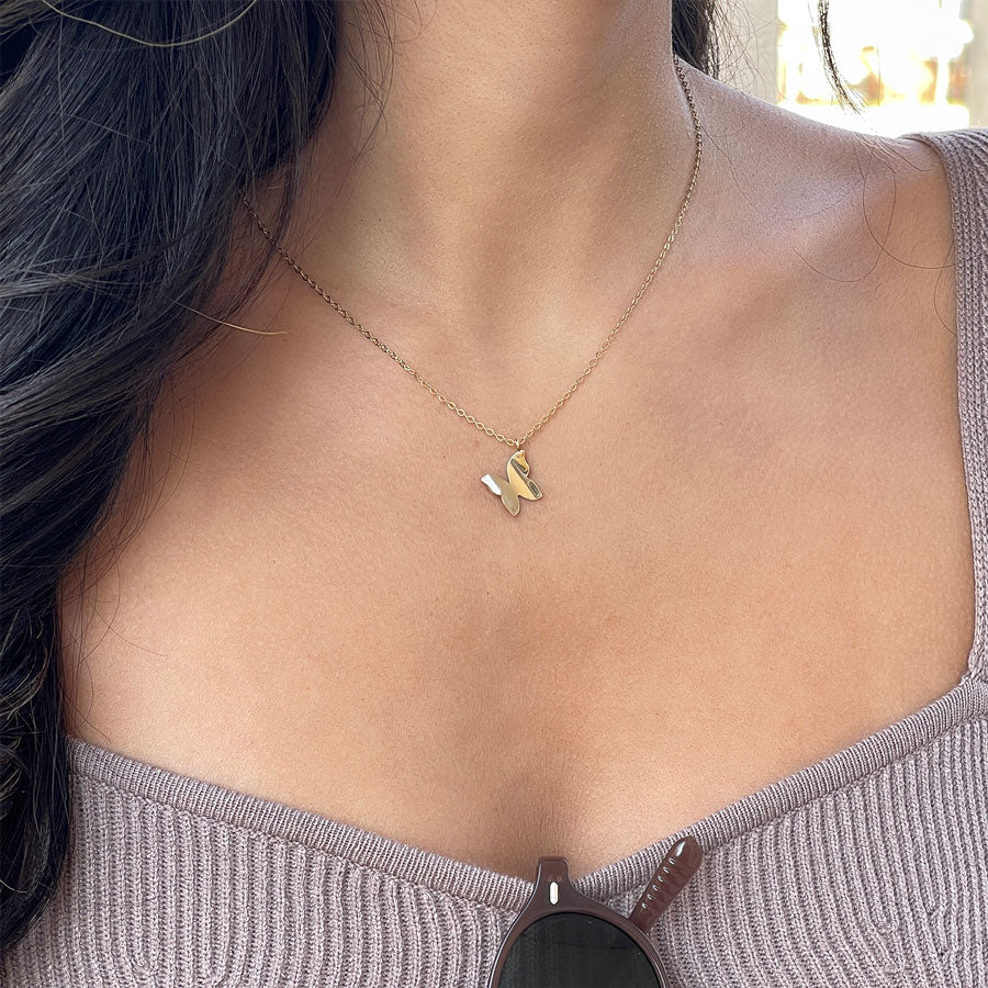 תליון ושרשרת מזהב צהוב 14 קראט - פרפר קסום תליון ושרשרת מזהב צהוב 14 קראט - פרפר קסום