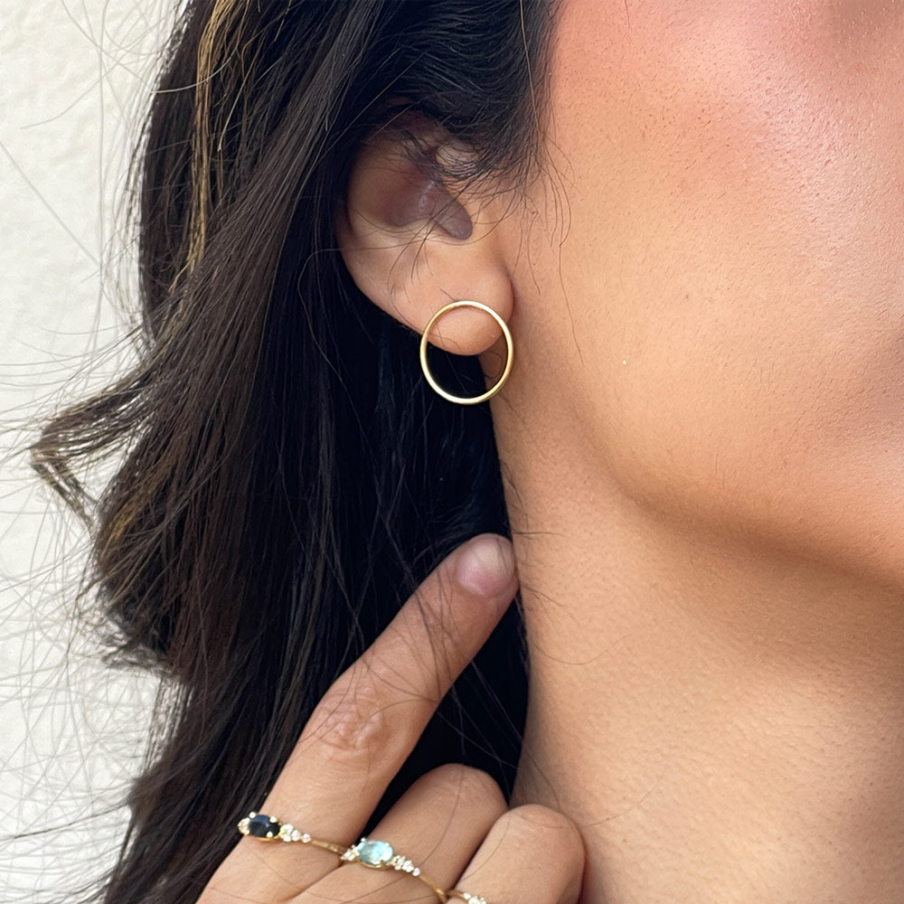 עגילים לאישה מזהב צהוב 14 קראט - עיגולי אמילי עגילים לאישה מזהב צהוב 14 קראט - עיגולי אמילי