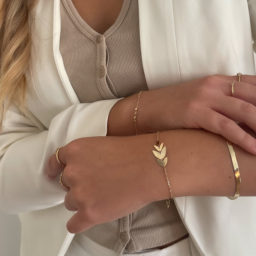 צמיד לאישה מזהב צהוב 14 קראט - עלה בילי צמיד לאישה מזהב צהוב 14 קראט - עלה בילי