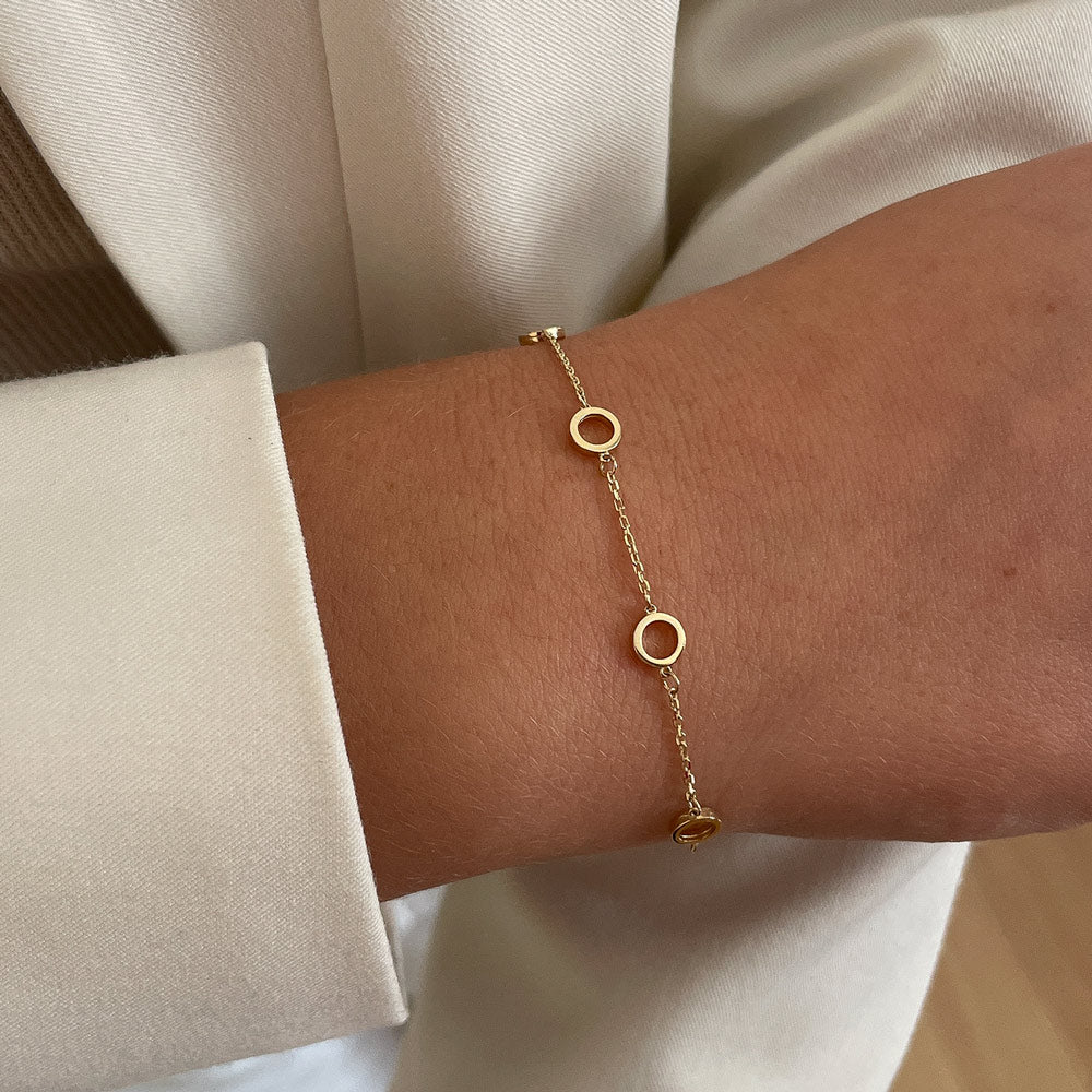 צמיד לאישה מזהב צהוב 14 קראט - עיגולי רומי צמיד לאישה מזהב צהוב 14 קראט - עיגולי רומי