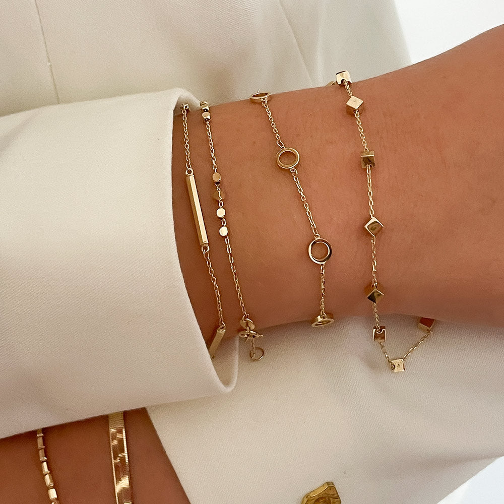 צמיד לאישה מזהב צהוב 14 קראט - עיגולי רומי צמיד לאישה מזהב צהוב 14 קראט - עיגולי רומי