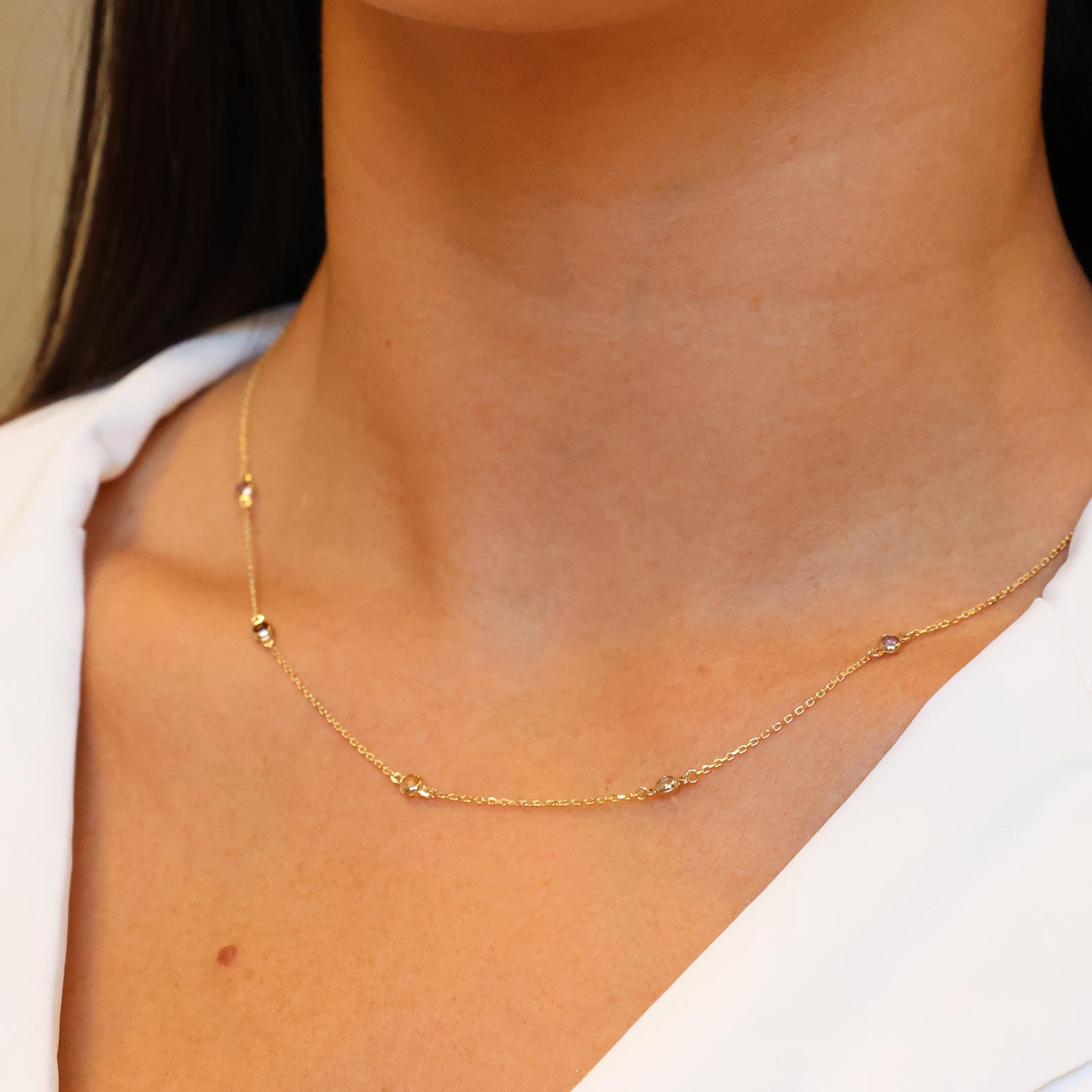 תליון ושרשרת מזהב צהוב 14 קראט - אלמוגים תליון ושרשרת מזהב צהוב 14 קראט - אלמוגים