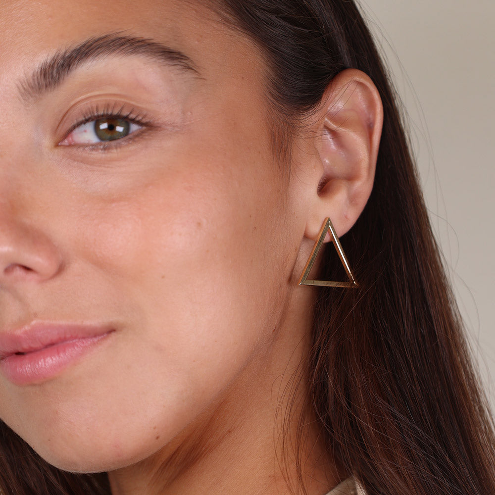 עגילים לאישה מזהב צהוב 14 קראט - משולש לוגן עגילים לאישה מזהב צהוב 14 קראט - משולש לוגן