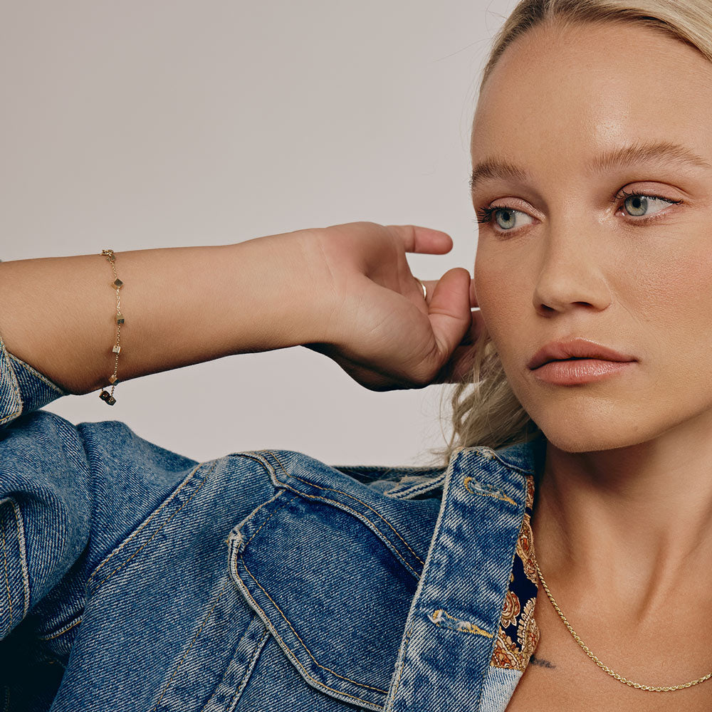 צמיד לאישה מזהב צהוב 14 קראט - קוביות הזהב צמיד לאישה מזהב צהוב 14 קראט - קוביות הזהב