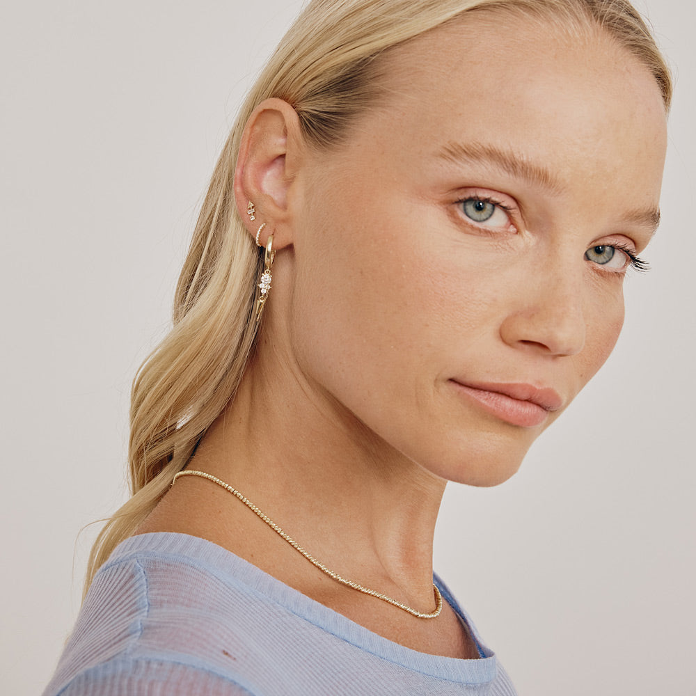 שרשרת לאישה מזהב לבן 14 קראט - כדורים שרשרת לאישה מזהב לבן 14 קראט - כדורים