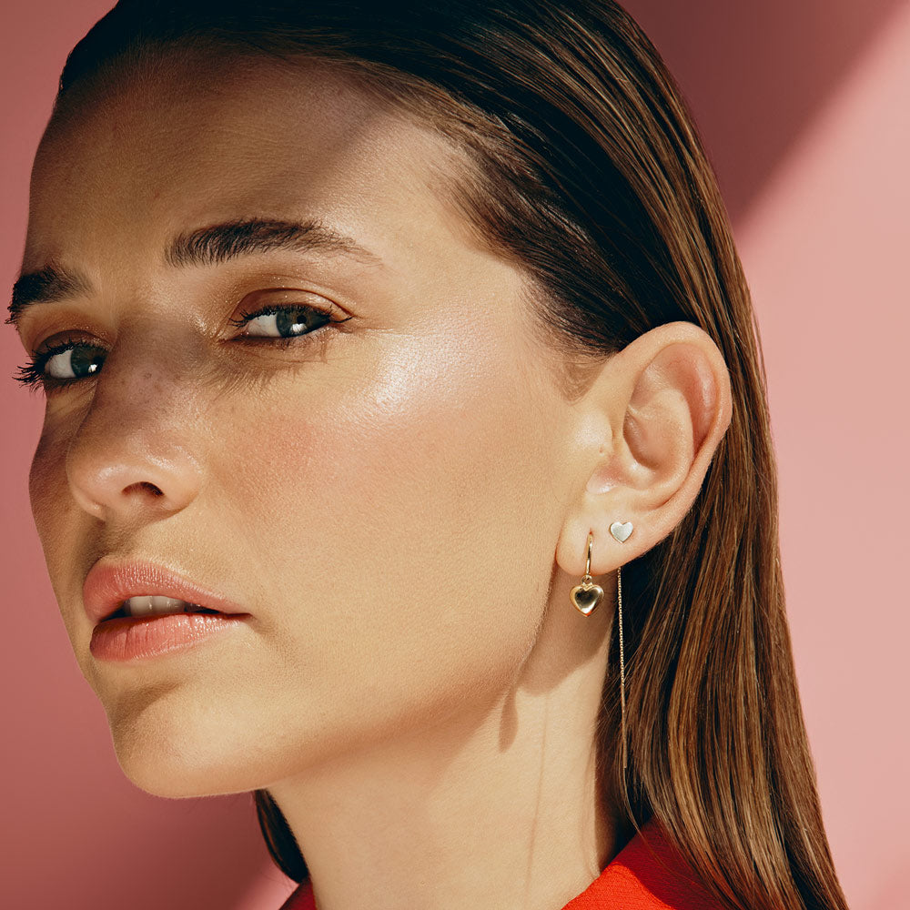 עגילי צ'ארם מזהב צהוב 14 קראט - צ'ארם לב פיג'י עגילי צ'ארם מזהב צהוב 14 קראט - צ'ארם לב פיג'י