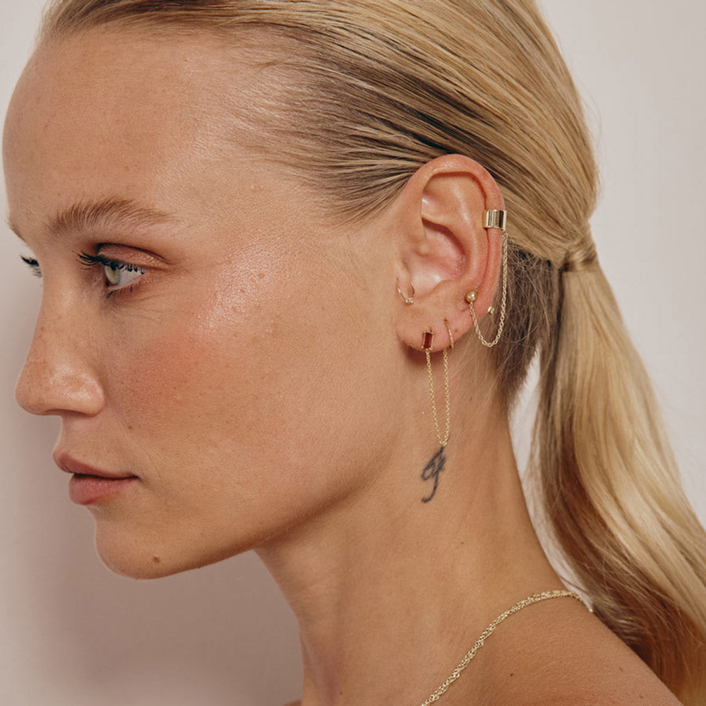 עגילי שרשרת רובי מזהב צהוב 14 קראט - מירז' אדומים עגילי שרשרת רובי מזהב צהוב 14 קראט - מירז' אדומים