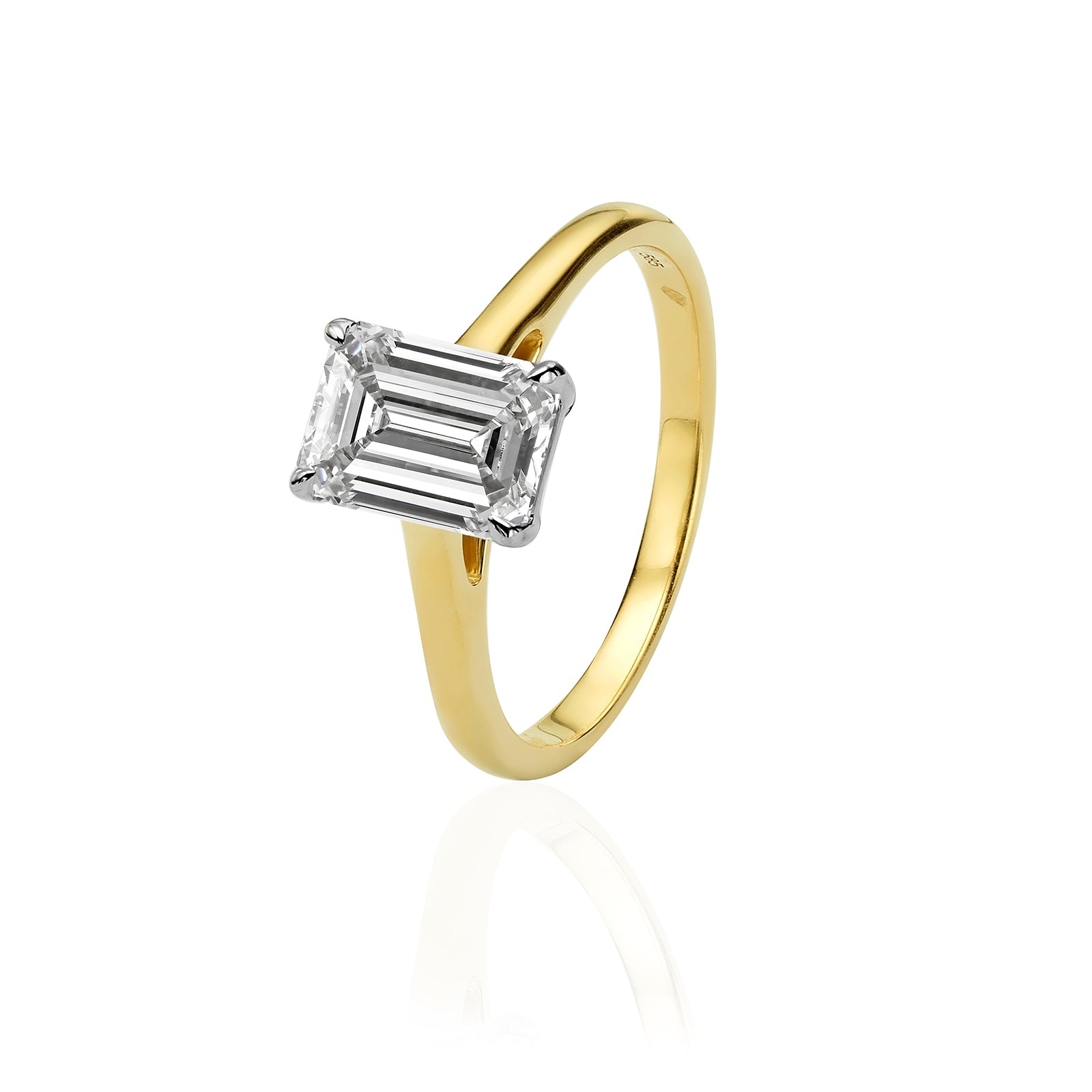 טבעת יהלום מעבדה מזהב צהוב 14K - סוליטר אמרלד 2 קראט