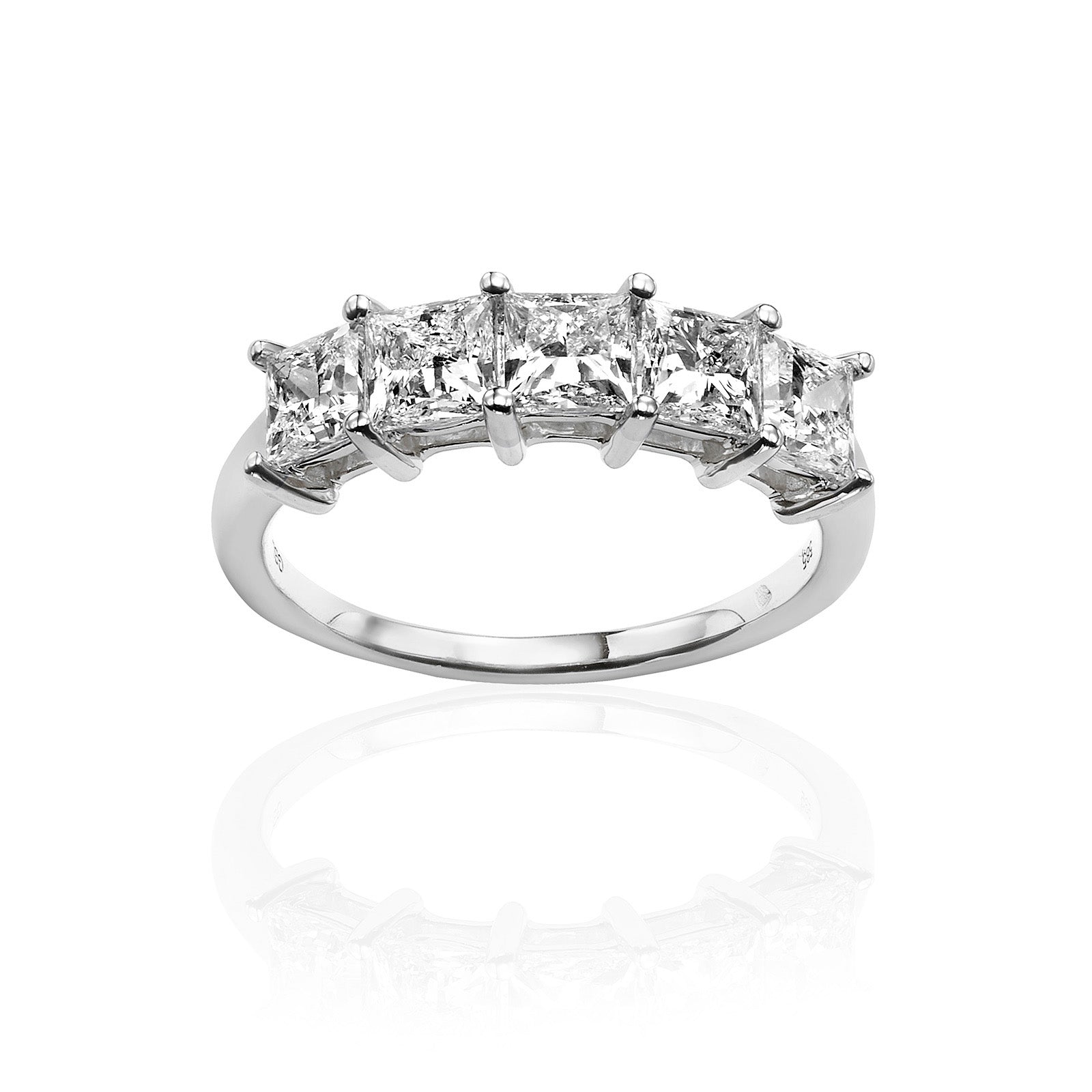 טבעת יהלומי מעבדה מזהב לבן 14K - שורה פרינסס 2 קראט