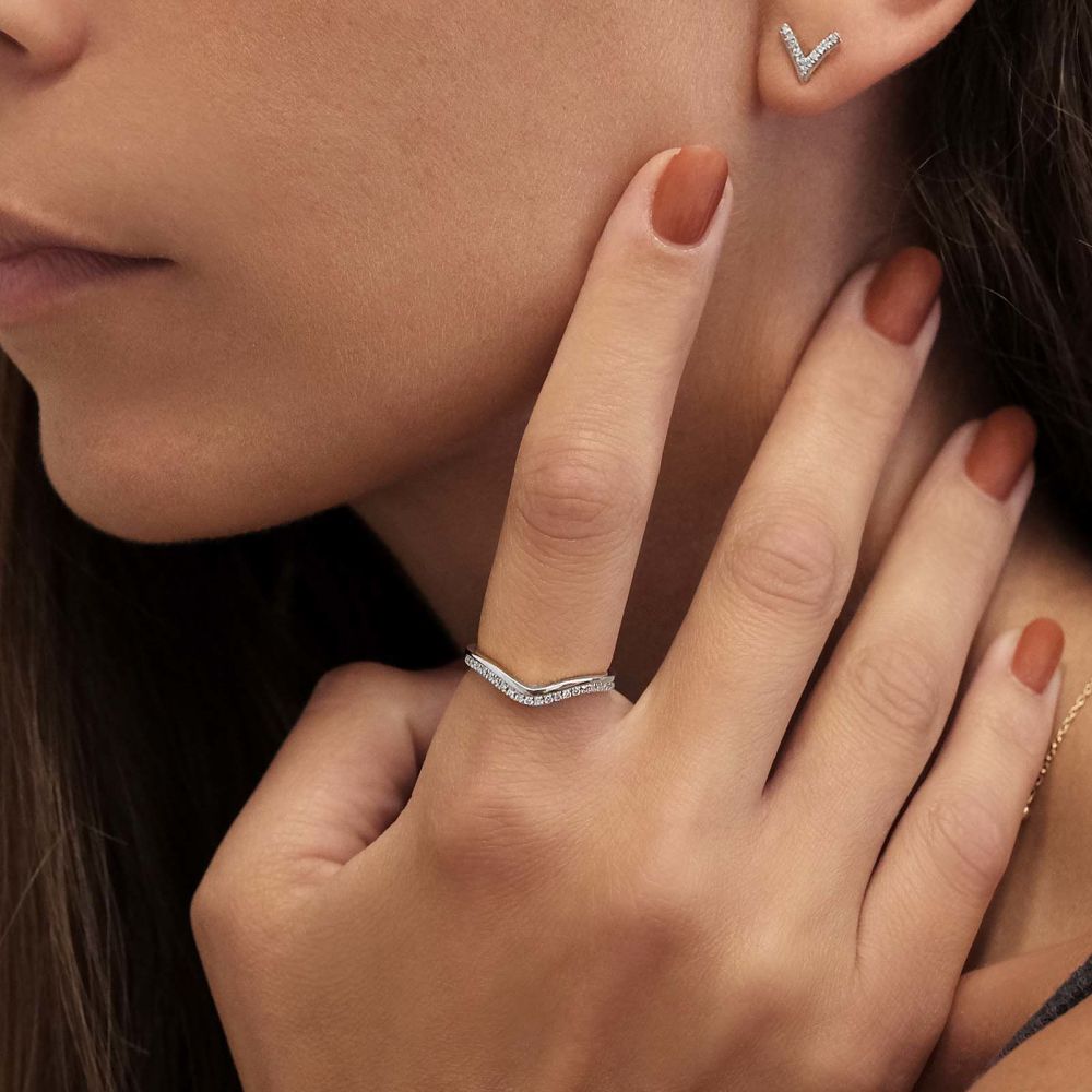 תכשיטי יהלומים | טבעת יהלומים מזהב לבן 14 קראט - לורי