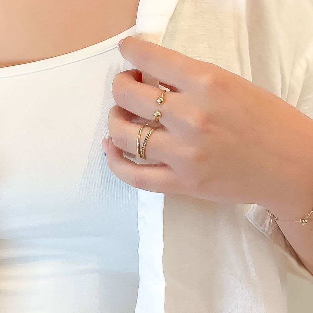 טבעות זהב | טבעת לנשים מזהב צהוב 14 קראט - ריינה שחורה