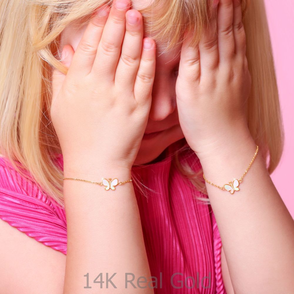 תכשיטים מזהב לילדות | צמיד לילדה מזהב צהוב 14 קראט - פרפר קסום