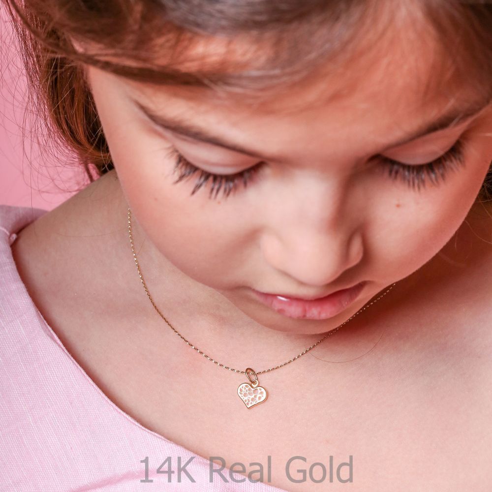 תכשיטים מזהב לילדות | תליון ושרשרת מזהב צהוב - לב מופשט