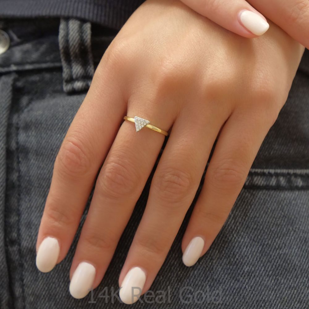 תכשיטי זהב לנשים | טבעת מזהב צהוב 14 קראט -  משולש טורונטו